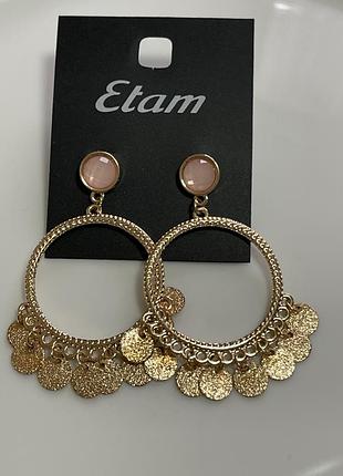 Эффектные заметные серьги etam, с подвесками