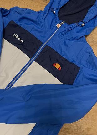 Ellesse вітровка / куртка (оригінал) стильна легка вітровка від ellesse у класному кольорблоці