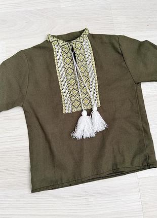 Дитяча сорочка з вишивкою у відтінку хакі,. нова не підійшов розмір