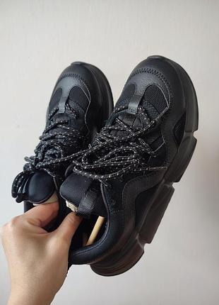 Кроссовки ugg