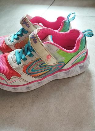 Skechers кроссовки на девочку