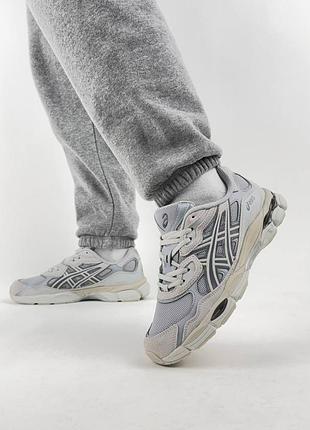 Чоловічі кросівки  asics gel-nyc light grey beige 2
