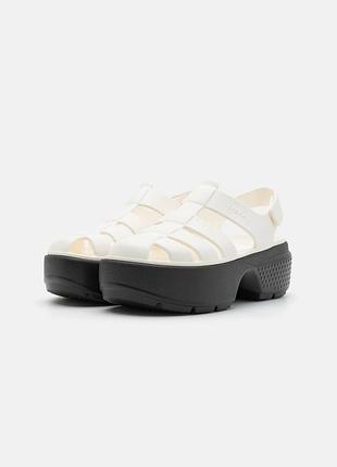 Женские сандалии stomp fisherman crocs на платформе