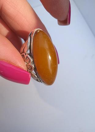 Серебряное кольцо с янтарем  ссс р 825 пробы