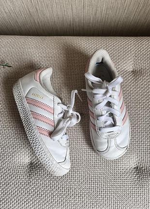 Кросівки adidas