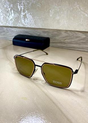 Чоловічі сонцезахисні окуляри hugo boss