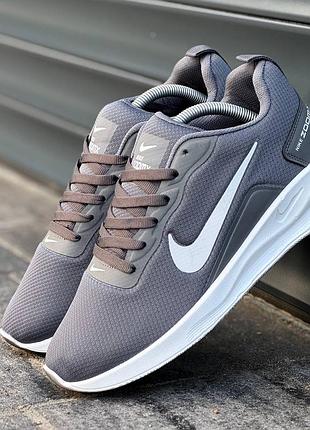 Nike zoom x 8