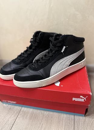 Кросівки в гарному стані puma