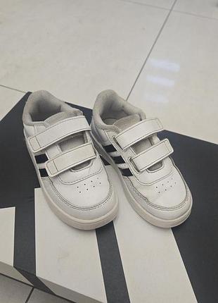 Кросівки adidas