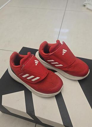 Кроссовки adidas