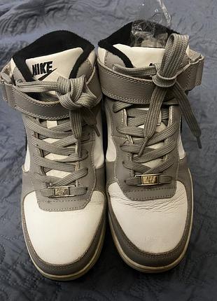 Кросівки nike 38 розмір теплі