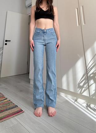 Джинсы 36 38 голубые прямые bootcut средняя высокая талия посадка стрейч