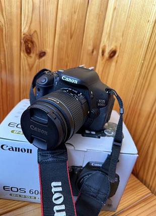 Продам canon eos 600d kit (18-55 мм)