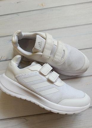 Белые кроссовки унисекс adidas на липучках 38