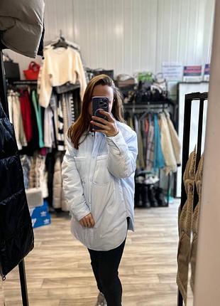 Стильна блакитна сорочка куртка