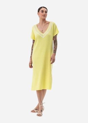 Вільна сукня в спортивному стилі