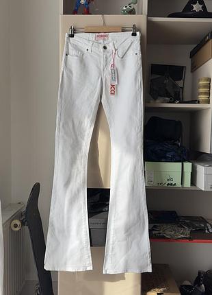 Длинные белые джинсы клеш fiorucci naomi campbell не levis diesel richmond