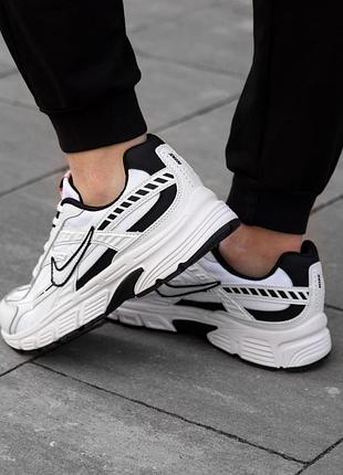 Nike initiator 4