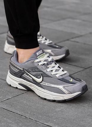 Nike initiator 5