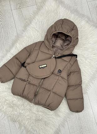 Стильна демі куртка із бананкою