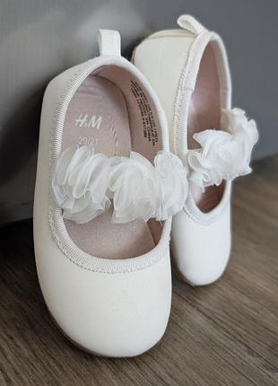 Туфельки балетки для девочки h&amp;m в идеальном состоянии (новые) 20-21р