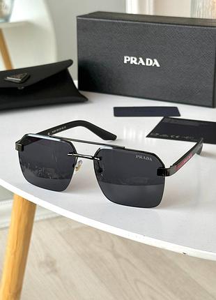 Солнцезащитные очки prada