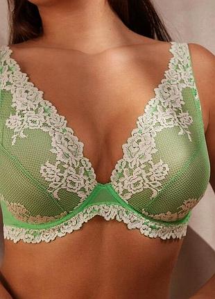Бюстгальтер від італійського бренду intimissimi
