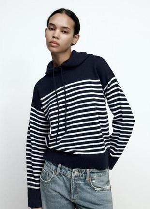 Светр від бренду zara, s