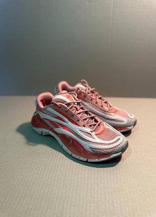 Жіночі кросівки reebok