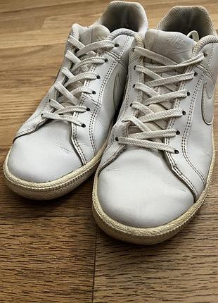 Nike golf (я б назвала теніс) білі