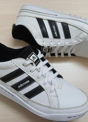 Кроссовки весна-осень мал.35-36 р.adidas вьетнам