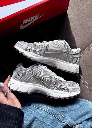 Zoom vomero 5 silver