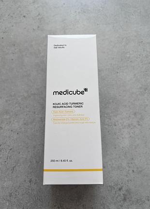 Medicube kojic acid turmeric resurfacing toner, 250 мл — освітлюючий тонер з койєвою кислотою для рівного тону шкіри