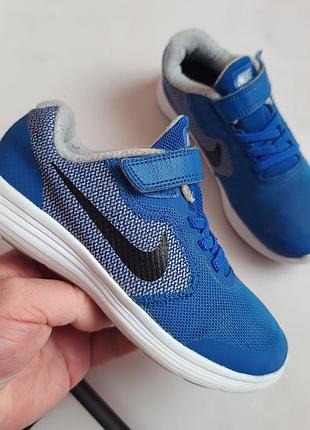 Оригинальные nike р31.5 длина стельки по факту 20.5см,