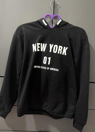 Стильне чорне худі new york oversize