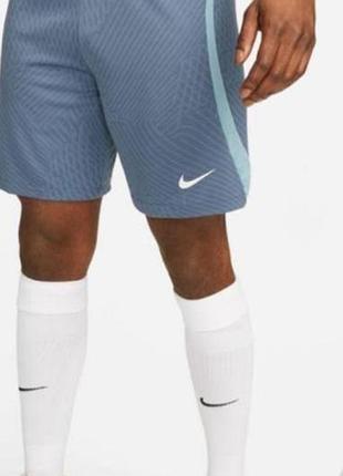 Мужские спортивные шорты drifit nike m