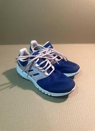 Женские кроссовки adidas