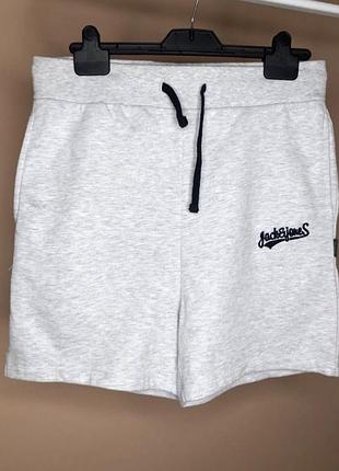 Фірмові шорти jack & jones