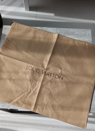 Пильовик великий louis vuitton є