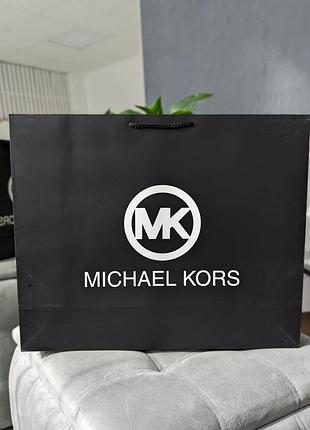 Пакет большой michael kors есть