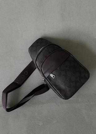 Мужская сумка слюнг через плечо coach коричневый е