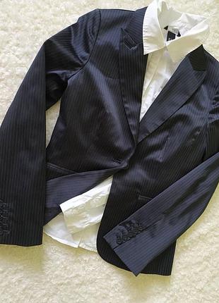 Красивезний класичний піджак size s