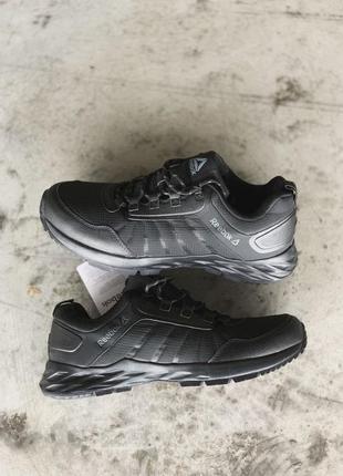 Кроссовки мужские reebok astroride thinsulate black черные (рибок, кросівки)2 фото