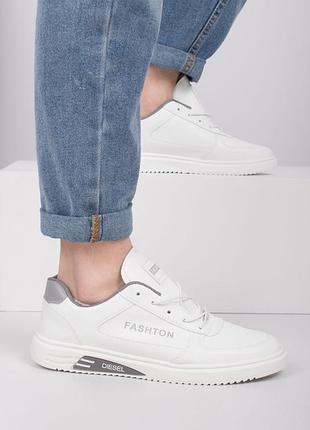 Чоловічі кросівки