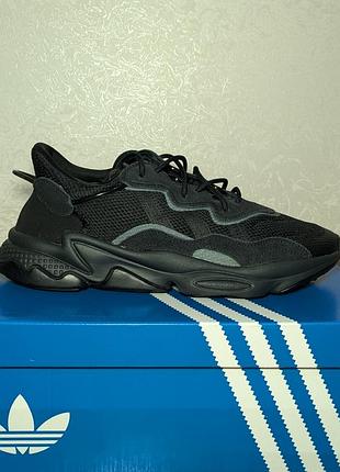 Кроссовки унисекс adidas ozweego black размеры: 43 1/3, 44 2/3.