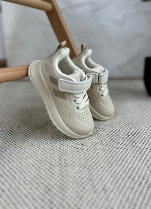 Кроссовки на девочку