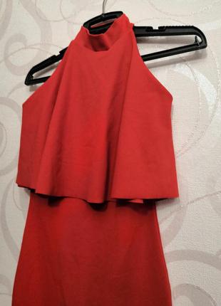 Червона сукня з відкритою спиною2 фото