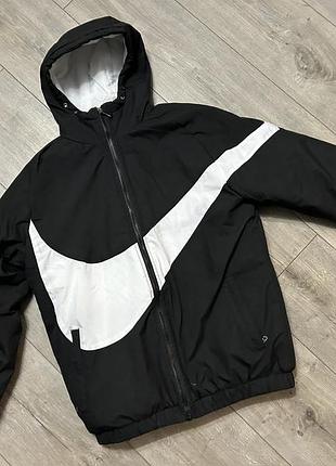 Курточка унісекс nike