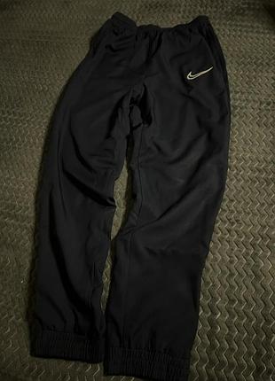 Спортивні штани nike. для хлопчиків 12-13років 147-158см