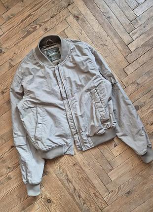 Винтажный нейлоновый серый бомбер superdry винтажная серая куртка оверсайз superdry